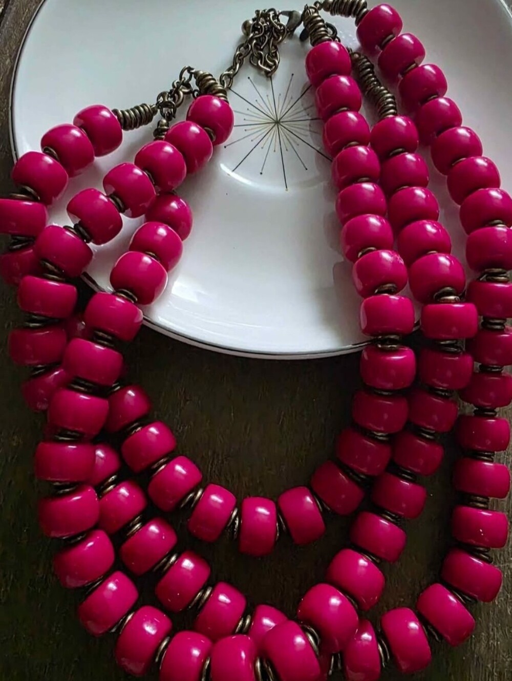 Fuchsia 3 strand Necklace - Picture 4 of 5